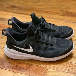 Men’s Nike Shoes (Size 9)
